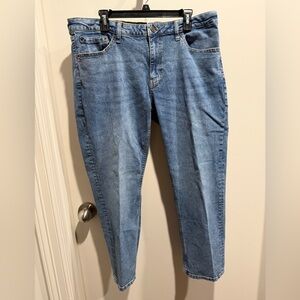 Izod Straight Fit Light Blue Jeans. Excellent condition.